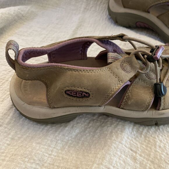 Keen Newport Women’s Size 10 Closed Toe Sandals Walking Beach Adjustable Bungee - Picture 3 of 16